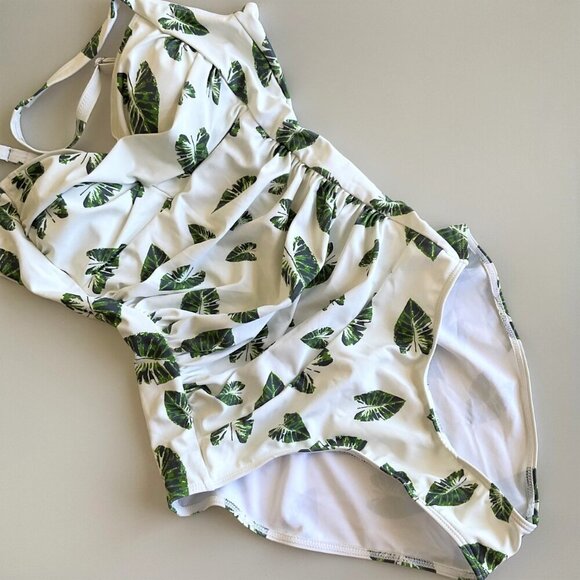 TROPICAL PALM LEAF MONOKINI RUCHED TUMMY ONE PIECE SWIMSUIT - Picture 9 of 12
